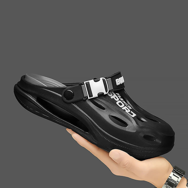 A Pair of Men's New Clogs, Summer New Wear-Resistant Non-Slip Sports Beach Shoes for Outer Wear, Driving Soft Soles, Comfortable Men's Shoes