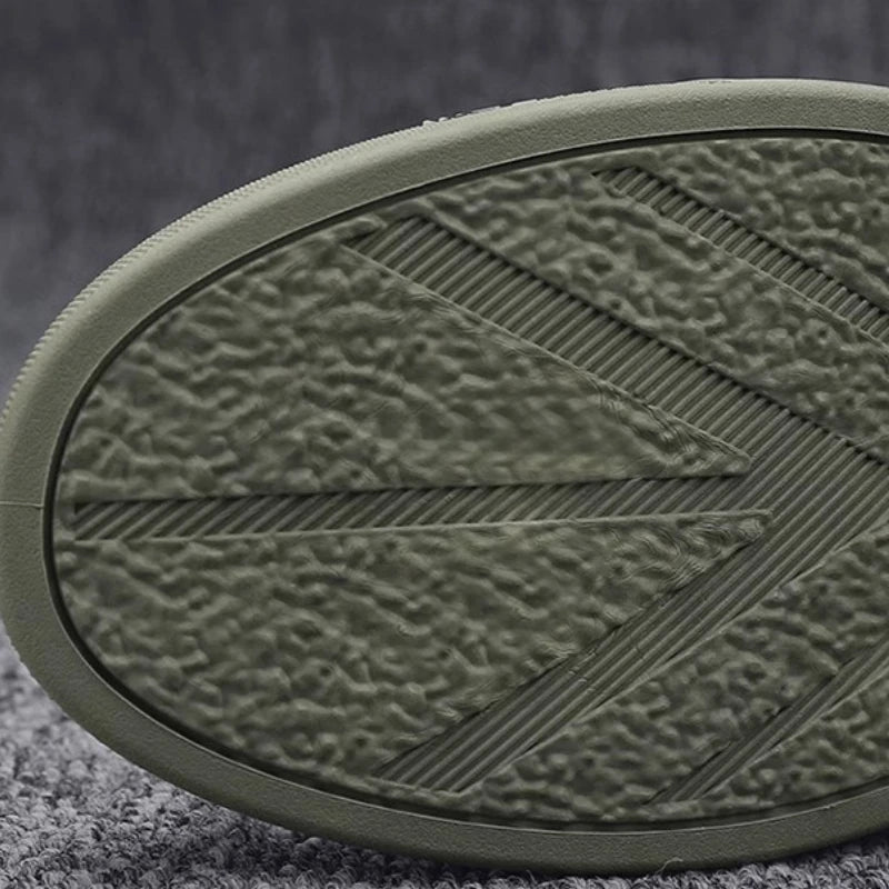 Hot Sale Sneakers Outdoor Men's Casual Shoes Summer New Male Vulcanized Shoes Ice Silk Slip on Men Shoes Fashion Tenis Masculino