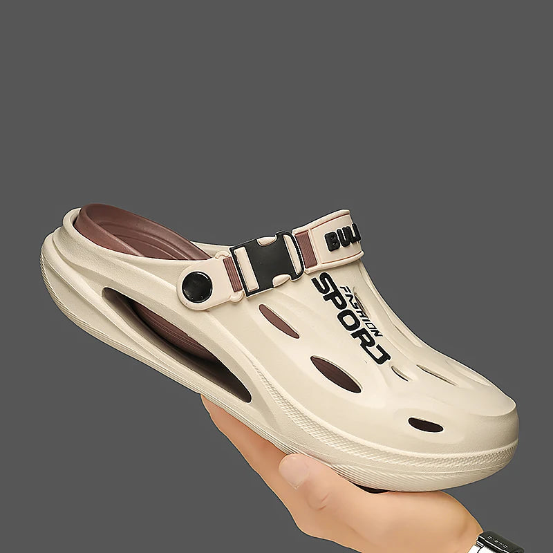 A Pair of Men's New Clogs, Summer New Wear-Resistant Non-Slip Sports Beach Shoes for Outer Wear, Driving Soft Soles, Comfortable Men's Shoes